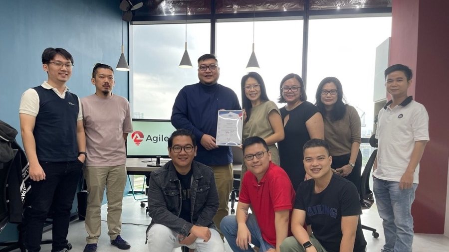 The Agile Labs team with the ISO/IEC 27001 certificate